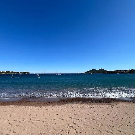 Apartment Beach, Sun, Air Conditioning And Parking In Agay! *