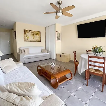 Beach, Sun, Air Conditioning And Parking In Agay! Apartment Saint-Raphael (Var)