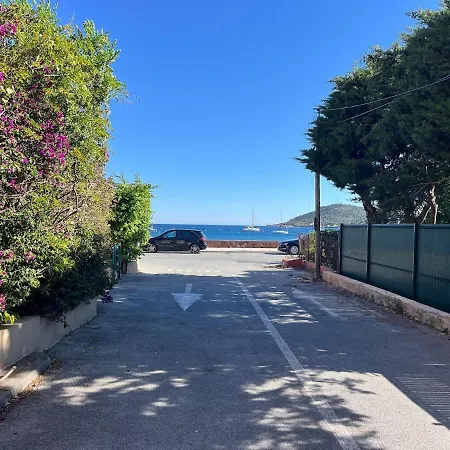 Beach, Sun, Air Conditioning And Parking In Agay! Apartment *