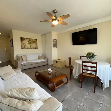 Beach, Sun, Air Conditioning And Parking In Agay! アパート Saint-Raphaël