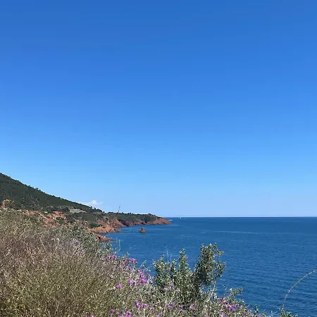 Beach, Sun, Air Conditioning And Parking In Agay!