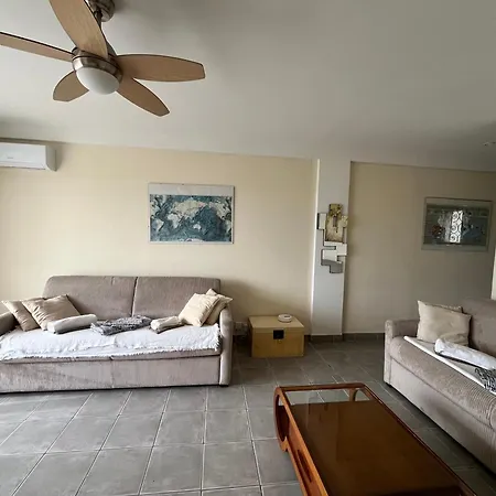 Beach, Sun, Air Conditioning And Parking In Agay! Apartmán *