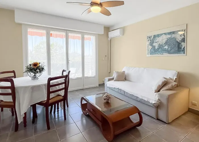 Beach, Sun, Air Conditioning And Parking In Agay! Apartamento *