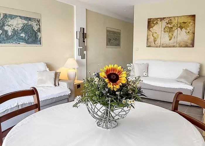 Beach, Sun, Air Conditioning And Parking In Agay!