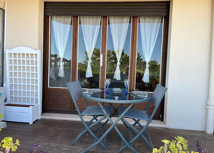 Beach, Sun, Air Conditioning And Parking In Agay!