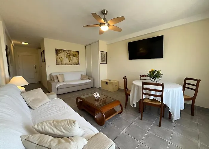 Beach, Sun, Air Conditioning And Parking In Agay! Apartmán Saint-Raphaël