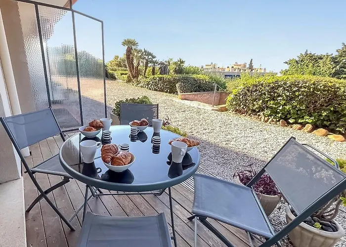 Beach, Sun, Air Conditioning And Parking In Agay! *