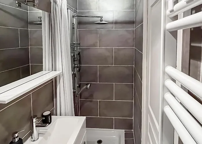 Beach, Sun, Air Conditioning And Parking In Agay! Apartmán