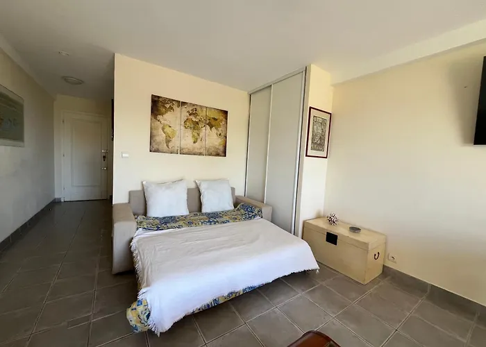 Beach, Sun, Air Conditioning And Parking In Agay! Saint-Raphaël